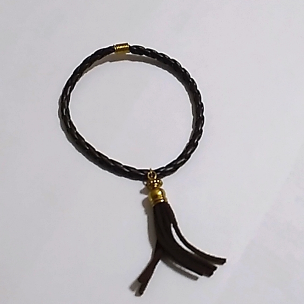 Brown and gold colored bracelet